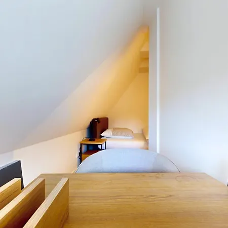 12 No8a Boardinghouse *